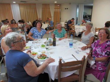 Foto: Tante risate in sala pranzo